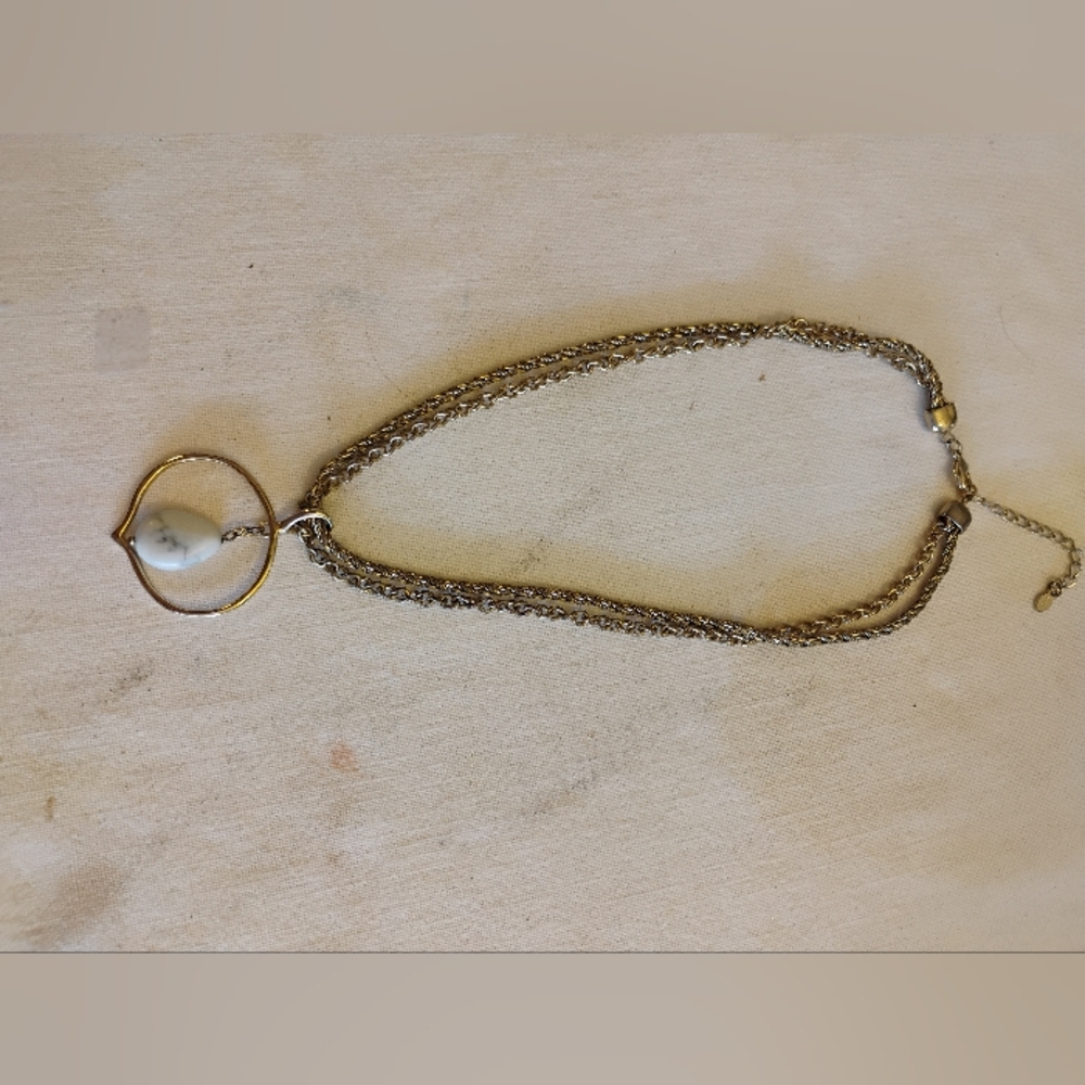 Elegant Gold and Silver Necklace with Pearl Pendant